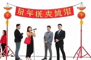 热点观察榜作品城市热浪观察封面，人群与热浪意象