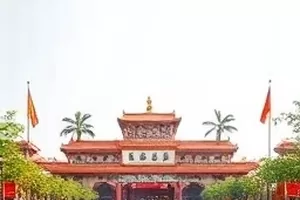 热点观察榜更多作品围观笔记封面，笔记本与对话框